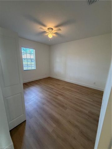 4717 28th ST SW, Lehigh Acres, FL 33973