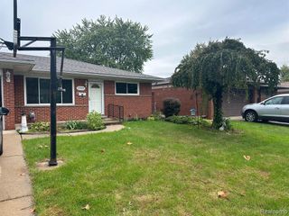 29543 Eiffel Avenue, Warren, MI 48088