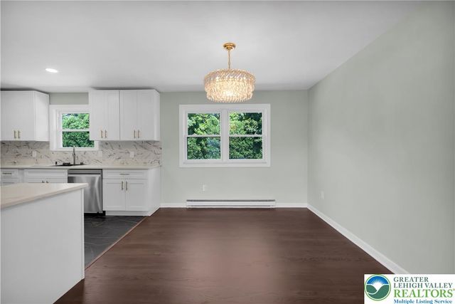 1925 Maria Lane, South Whitehall Twp, PA 18104