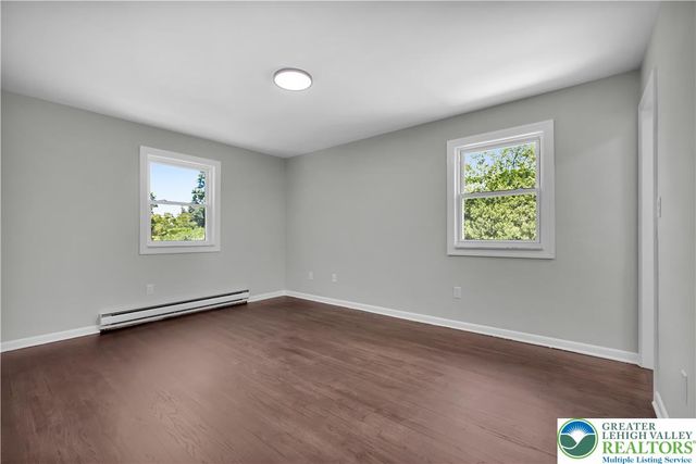 1925 Maria Lane, South Whitehall Twp, PA 18104