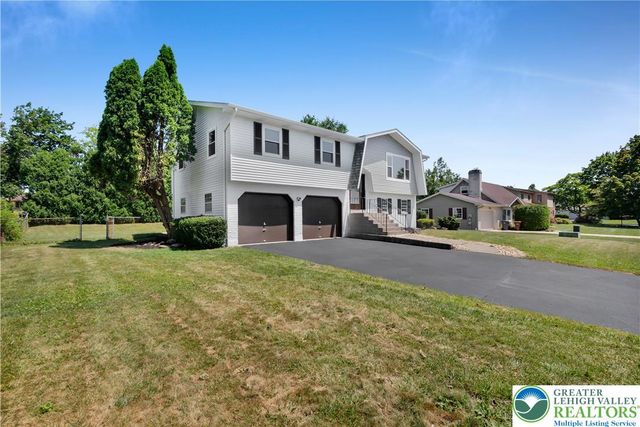 1925 Maria Lane, South Whitehall Twp, PA 18104