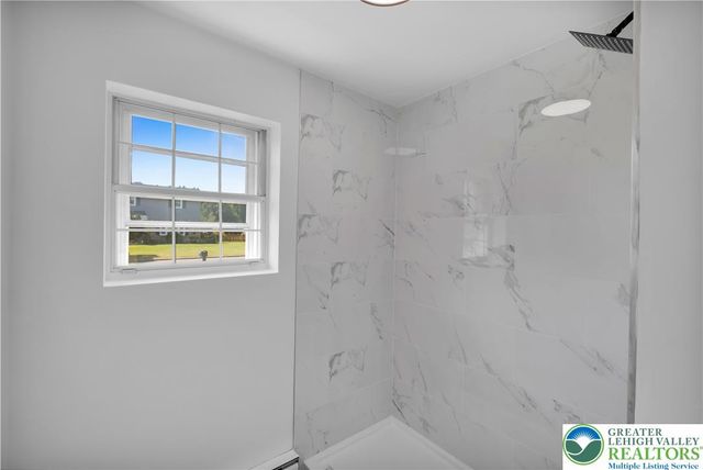 1925 Maria Lane, South Whitehall Twp, PA 18104
