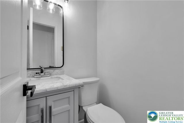 1925 Maria Lane, South Whitehall Twp, PA 18104