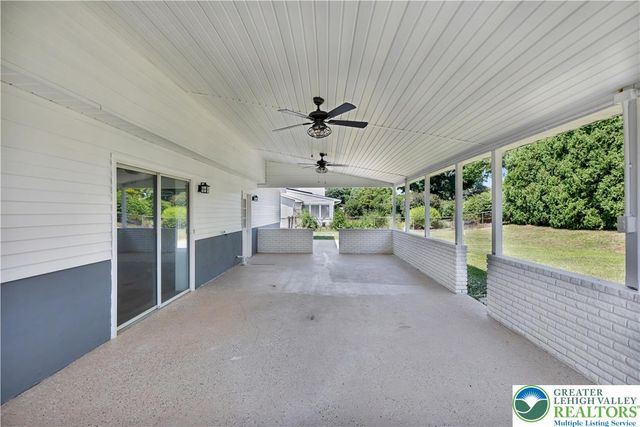 1925 Maria Lane, South Whitehall Twp, PA 18104