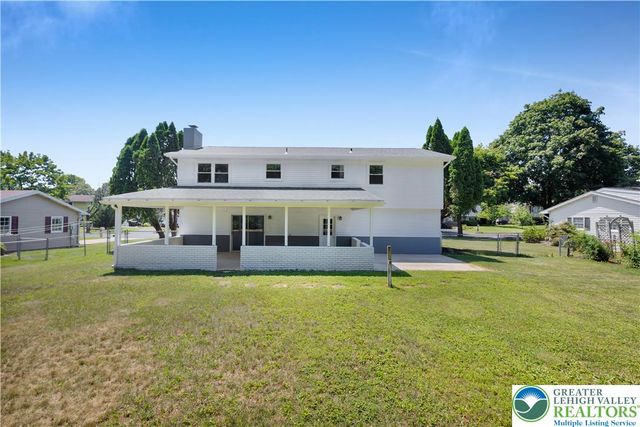1925 Maria Lane, South Whitehall Twp, PA 18104