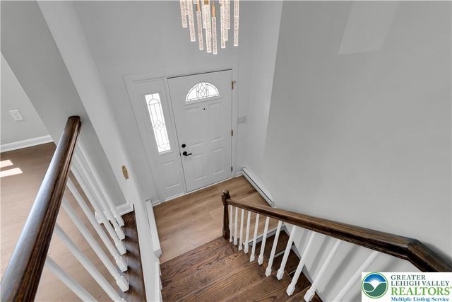 1925 Maria Lane, South Whitehall Twp, PA 18104
