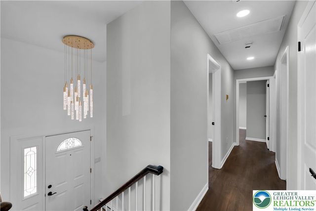 1925 Maria Lane, South Whitehall Twp, PA 18104