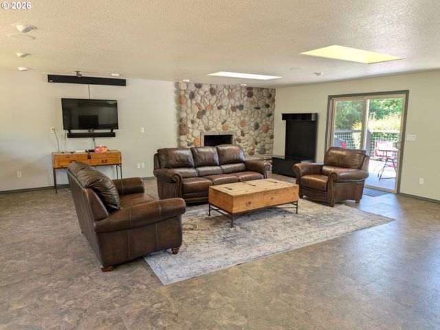 5478 J St, Washougal, WA 98671