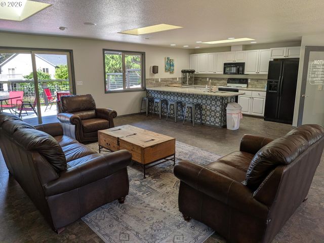 5478 J St, Washougal, WA 98671