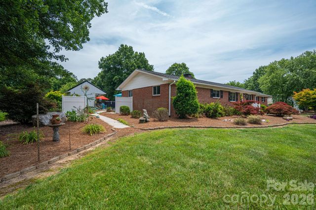 403 W Old Post Road, Cherryville, NC 28021