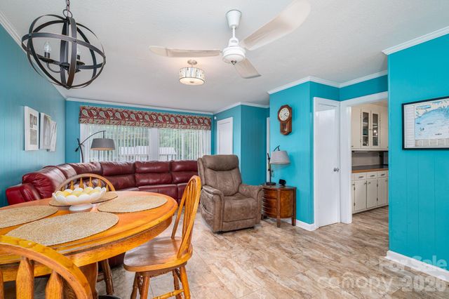 403 W Old Post Road, Cherryville, NC 28021