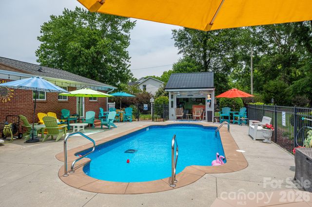 403 W Old Post Road, Cherryville, NC 28021