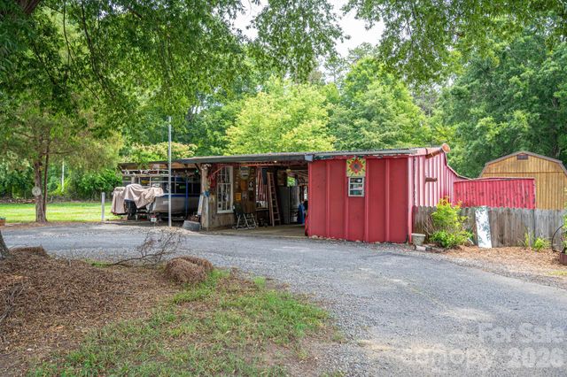 403 W Old Post Road, Cherryville, NC 28021