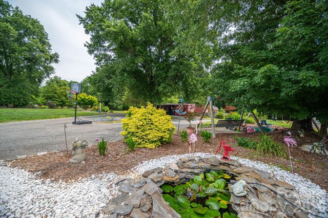 403 W Old Post Road, Cherryville, NC 28021