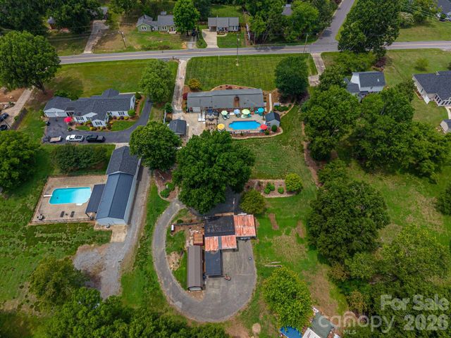 403 W Old Post Road, Cherryville, NC 28021