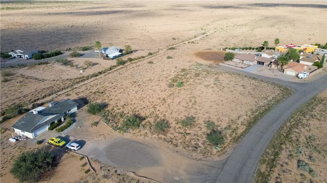 7950 E Saddleback Place, Kingman, AZ 86401
