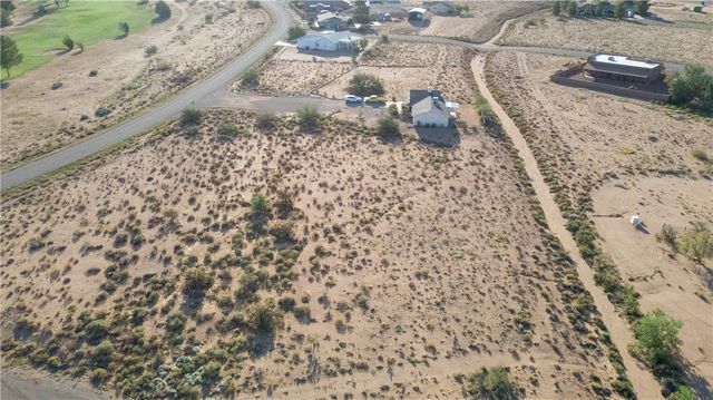 7950 E Saddleback Place, Kingman, AZ 86401