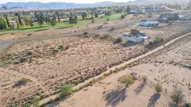 7950 E Saddleback Place, Kingman, AZ 86401