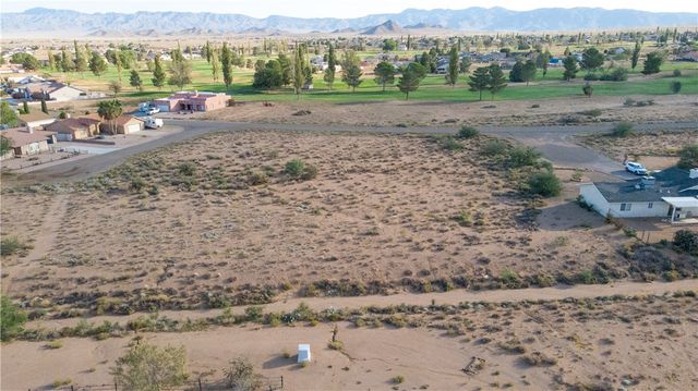 7950 E Saddleback Place, Kingman, AZ 86401