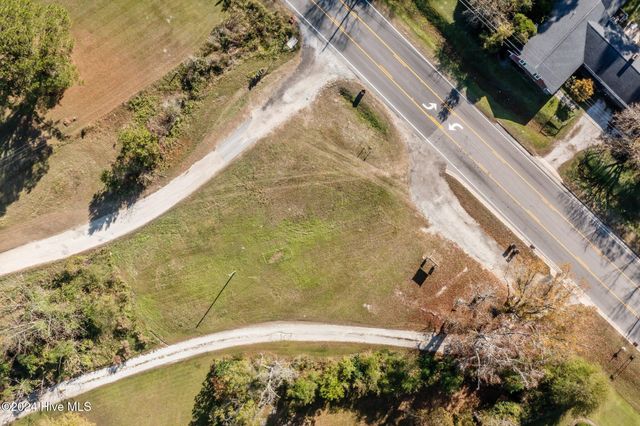 1852 Burgaw Highway, Jacksonville, NC 28540