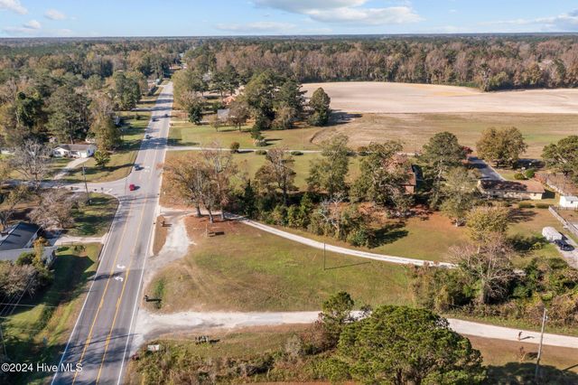 1852 Burgaw Highway, Jacksonville, NC 28540