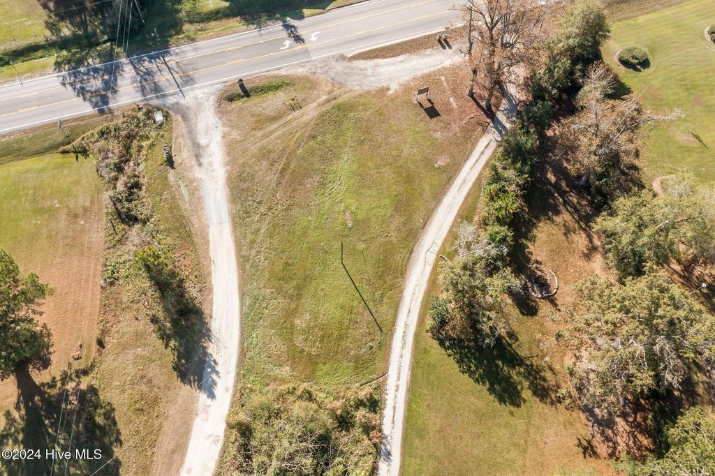 1852 Burgaw Highway, Jacksonville, NC 28540