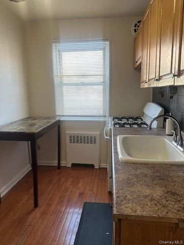 133-22 Laurelton Parkway Lower, Rosedale, NY 11422