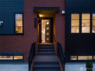 11223 NE 13th Lane, Bellevue, WA 98004