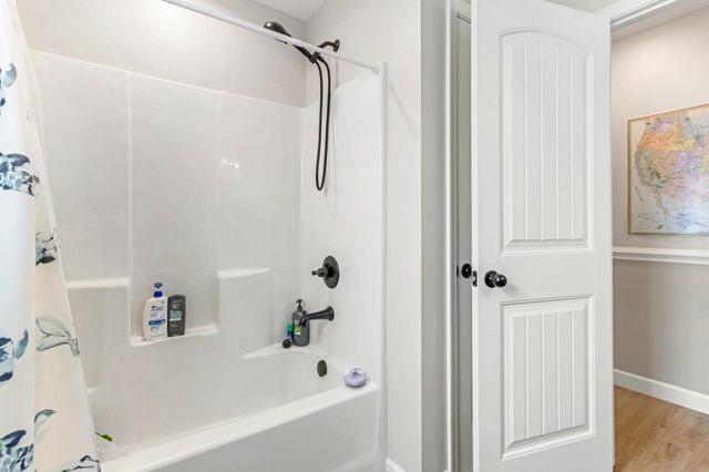 222 R C Thompson Road, Chesnee, SC 29323