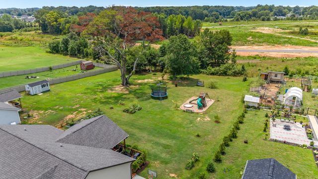 222 R C Thompson Road, Chesnee, SC 29323