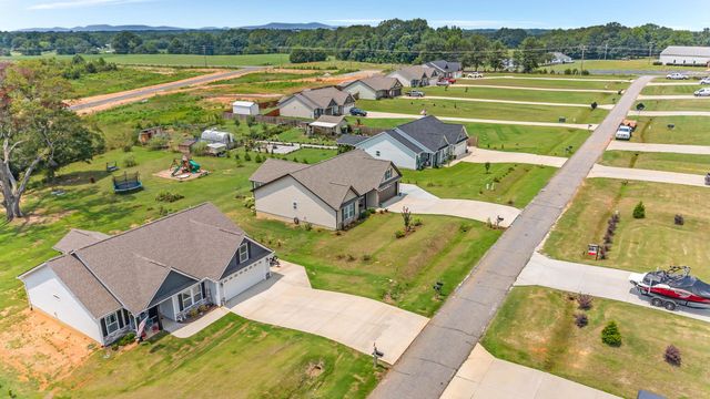 222 R C Thompson Road, Chesnee, SC 29323