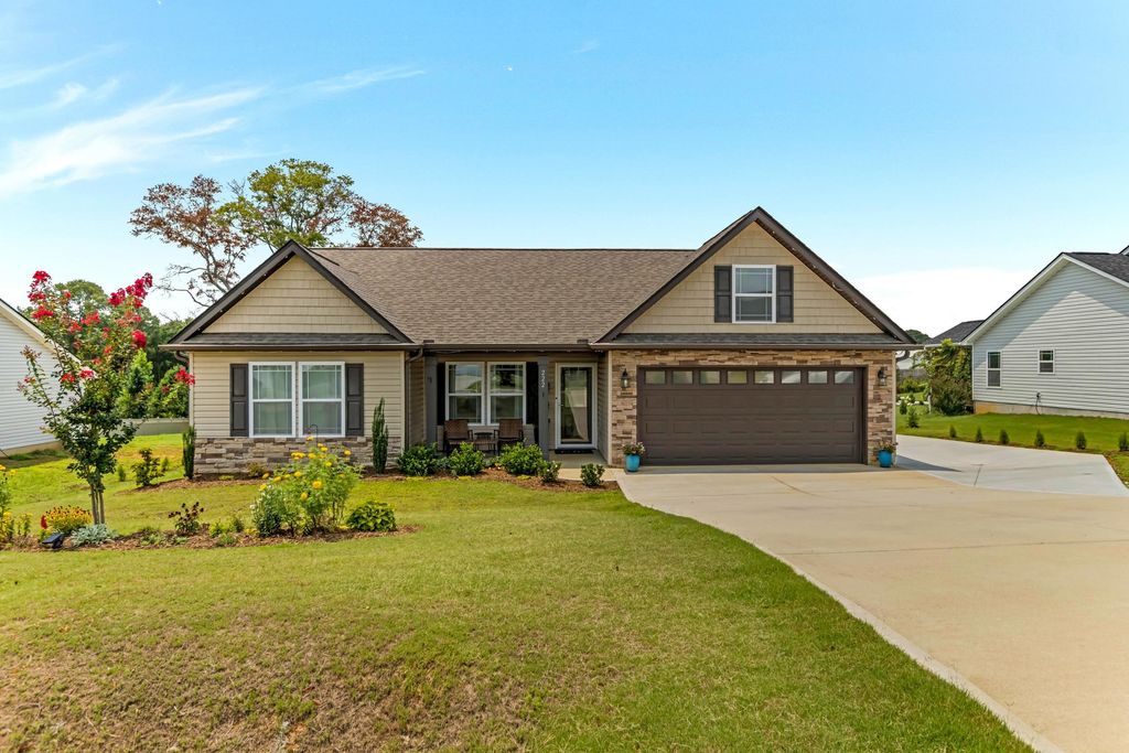 222 R C Thompson Road, Chesnee, SC 29323