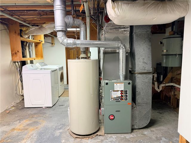 10 Stoneham Drive, Woonsocket, RI 02895