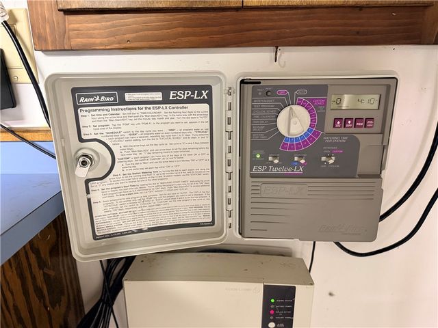 10 Stoneham Drive, Woonsocket, RI 02895