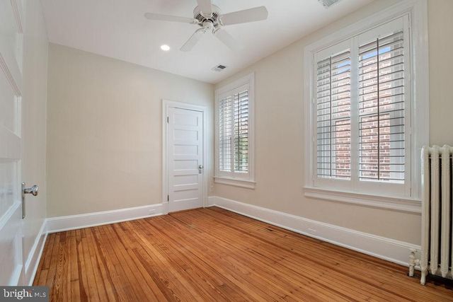 1120 EAST CAPITOL ST NE, Washington, DC 20002