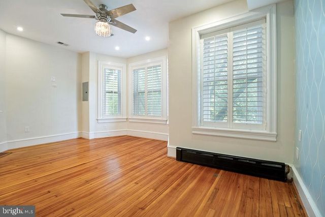 1120 EAST CAPITOL ST NE, Washington, DC 20002