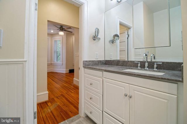 1120 EAST CAPITOL ST NE, Washington, DC 20002