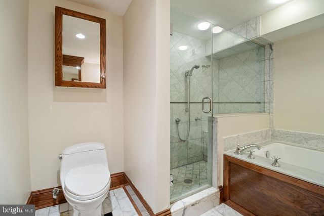 1120 EAST CAPITOL ST NE, Washington, DC 20002