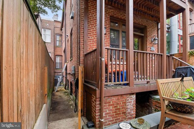 1120 EAST CAPITOL ST NE, Washington, DC 20002