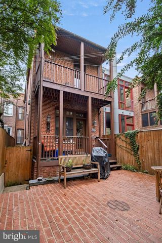 1120 EAST CAPITOL ST NE, Washington, DC 20002