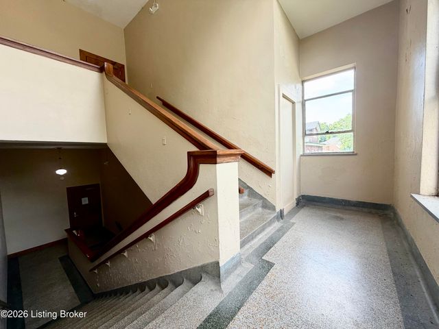 1516 Hepburn Ave 3, Louisville, KY 40204