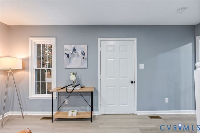 17416 Chemin Rd, South Chesterfield, VA 23803