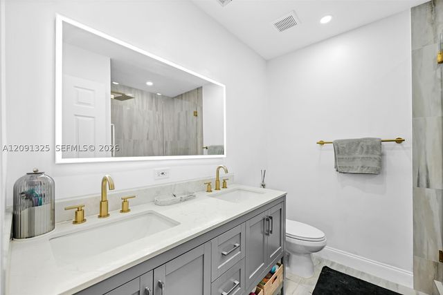 15976 SW 4th St, Pembroke Pines, FL 33027