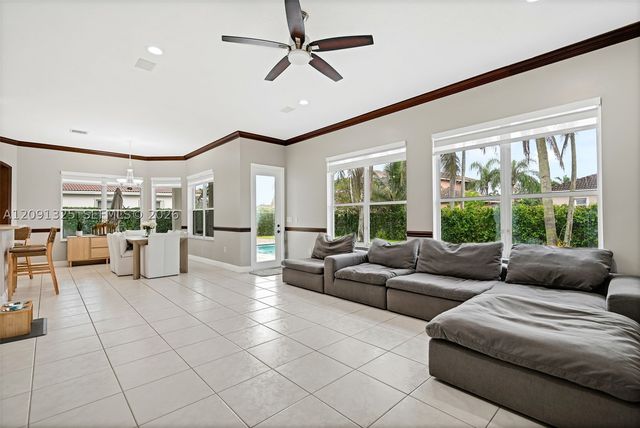 15976 SW 4th St, Pembroke Pines, FL 33027