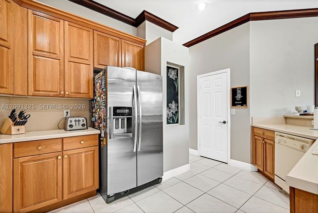 15976 SW 4th St, Pembroke Pines, FL 33027