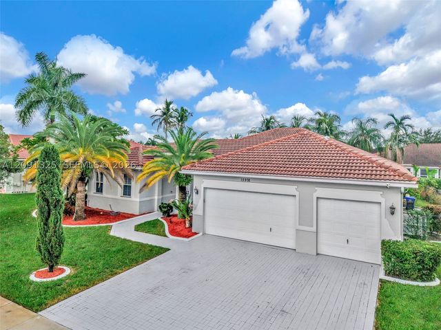 15976 SW 4th St, Pembroke Pines, FL 33027