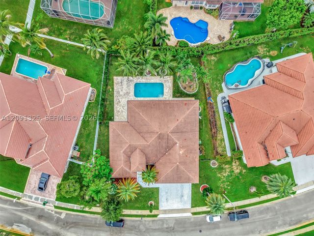 15976 SW 4th St, Pembroke Pines, FL 33027