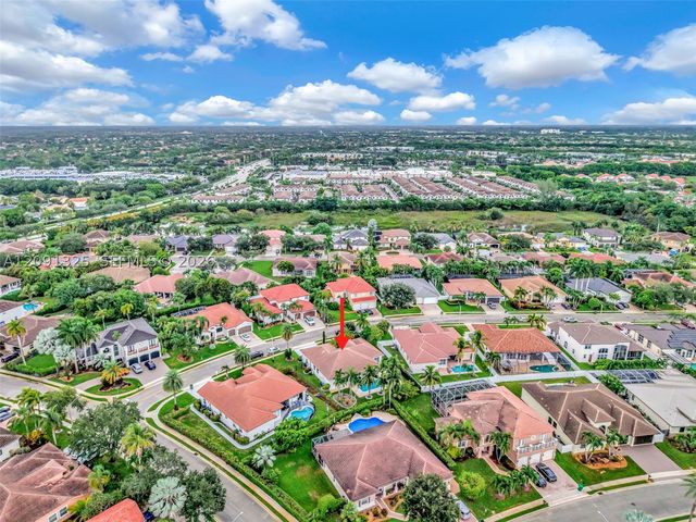 15976 SW 4th St, Pembroke Pines, FL 33027