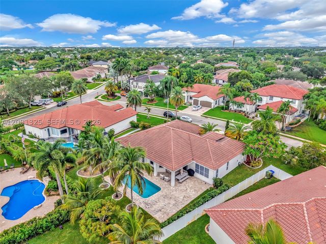 15976 SW 4th St, Pembroke Pines, FL 33027