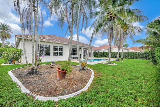 15976 SW 4th St, Pembroke Pines, FL 33027